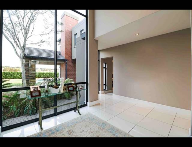 5 BEDROOM HOUSE FOR SALE IN COPPERLEAF ESTATE